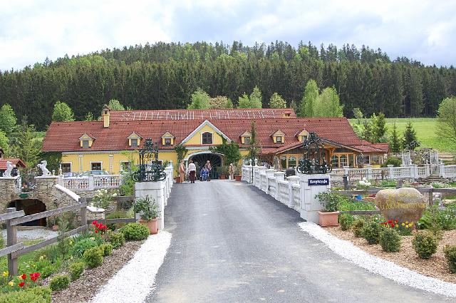 Erstes Reiseziel: Töchterlehof - Stutenmilchhof