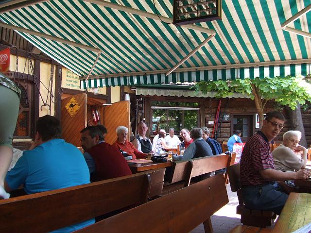 Dort gab es auch leckeres Mittagessen, anschließend Führung in der Ölmühle und freie Zeit.