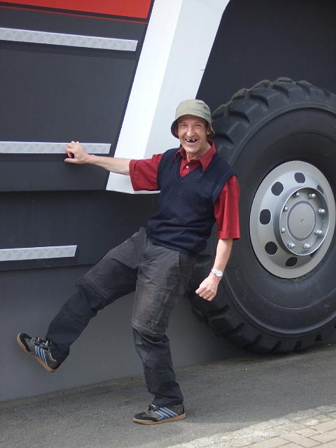 Bei der Weiterfahrt in die Südsteirische Weinstraße machten wir Halt beim Feuerwehrhaus in Form eines Feuerwehrwagens.